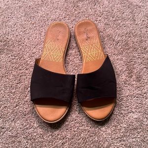 Qupid sandals